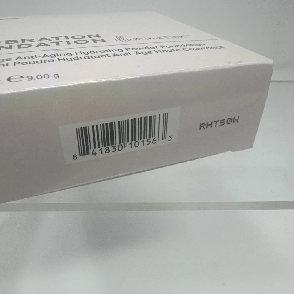 It Cosmetics Celebration Foundation Illumination Hydrating Powder 0.30 oz RICH